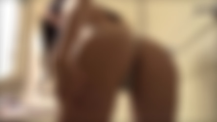 TinaAmazon [hevc]/Bodysuit Tease then Shit [x265.reencode].mp4