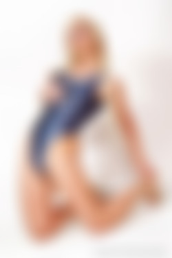 Shiny Leotards/Gallery 003 - Tanya A/003sl_055.jpg