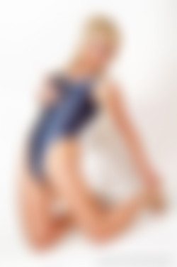 Shiny Leotards/Gallery 003 - Tanya A/003sl_056.jpg