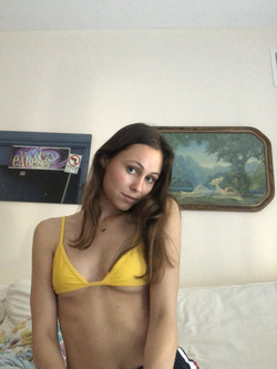 [Onlyfans] Siterip - @stellabarey [2379 images] [522 videos]/pics/2020-04-28_267005338.jpg