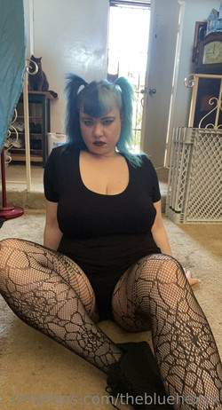 [OnlyFans.com] TheBlueHexxx - SiteRip/Images/1148x2122_00c1ed191a65d0be0947a9e8b96251a8.jpg