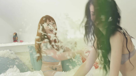 JoeleneBrody/GG/mp4_jolenebrody-birds-of-a-feather2.mp4